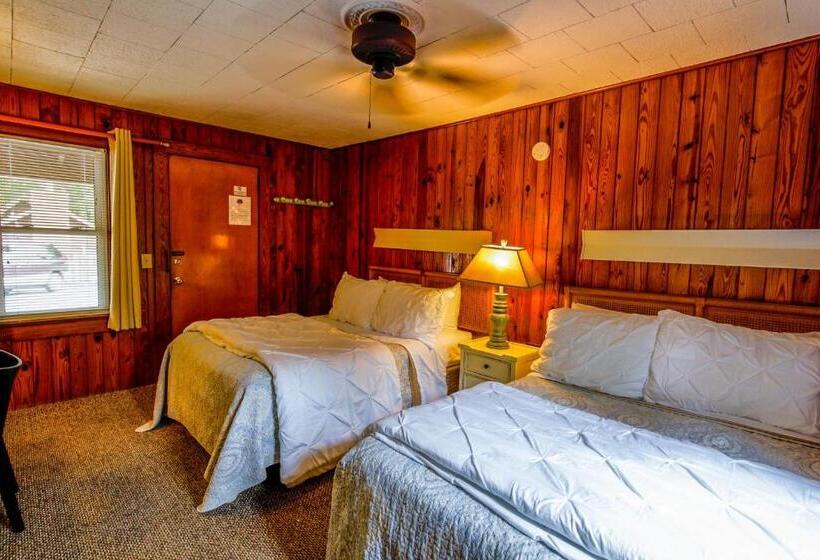 Schronisko Mountainaire Inn And Log Cabins