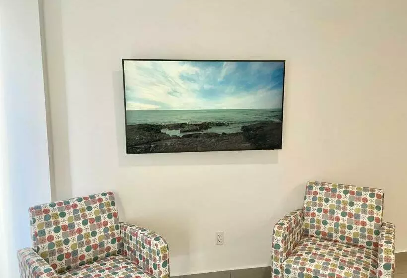 Ocean View Condo Overlooking The Caribbean Sea