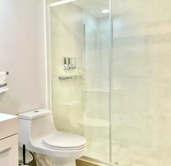 Ocean View Condo Overlooking The Caribbean Sea
