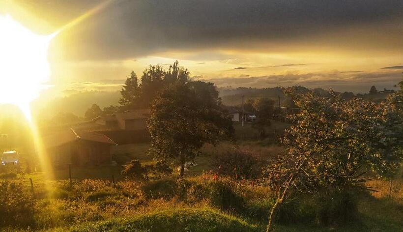 בית מלון כפרי Chalet De Fantasía  W Factory