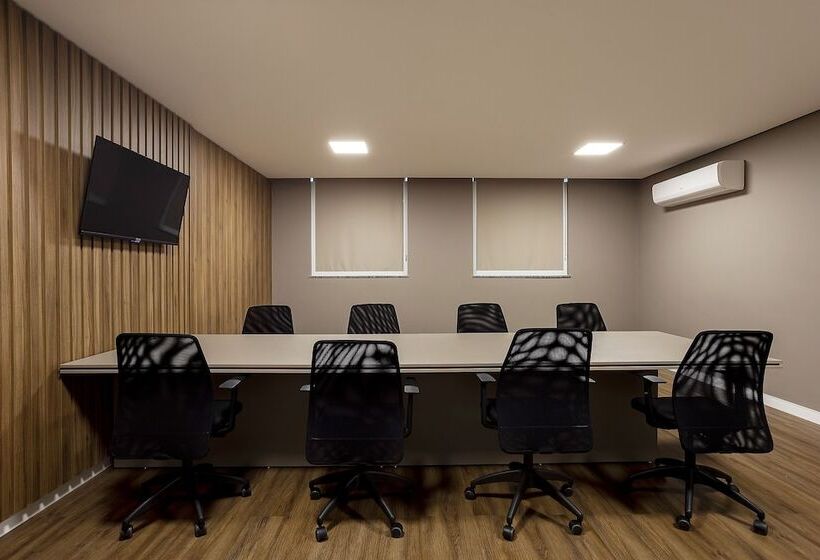 هتل Slaviero Rondonopolis