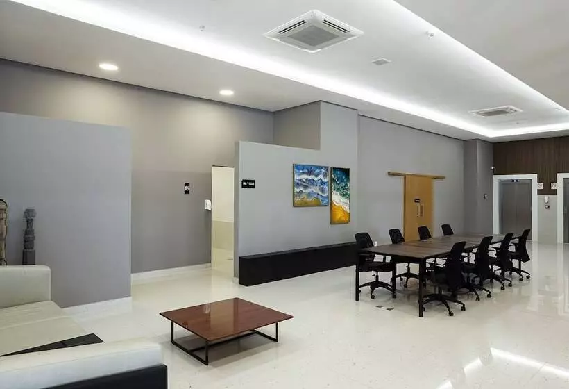 ホテル Slaviero Rondonopolis