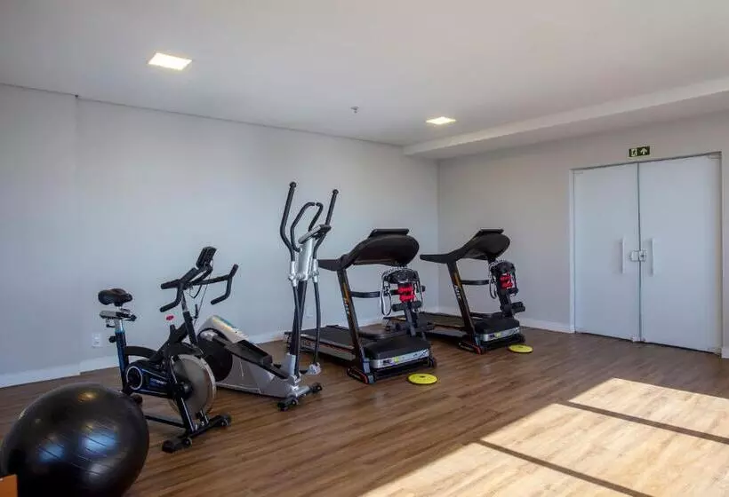 ホテル Slaviero Rondonopolis