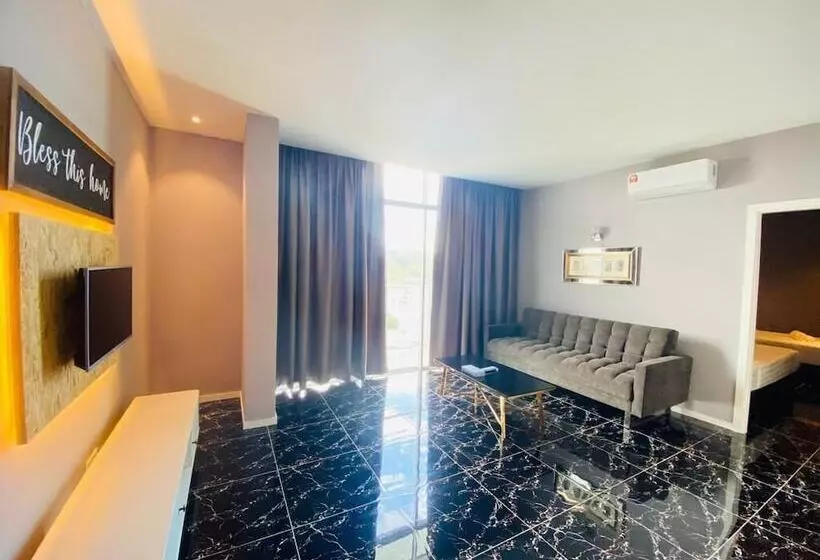 هتل Stirling Suites