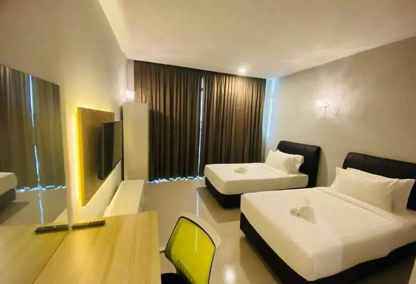 هتل Stirling Suites