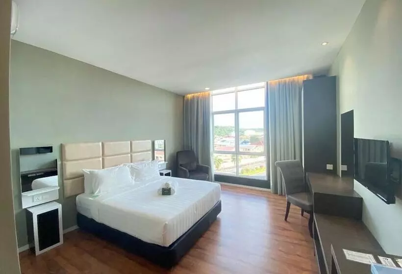 هتل Stirling Suites