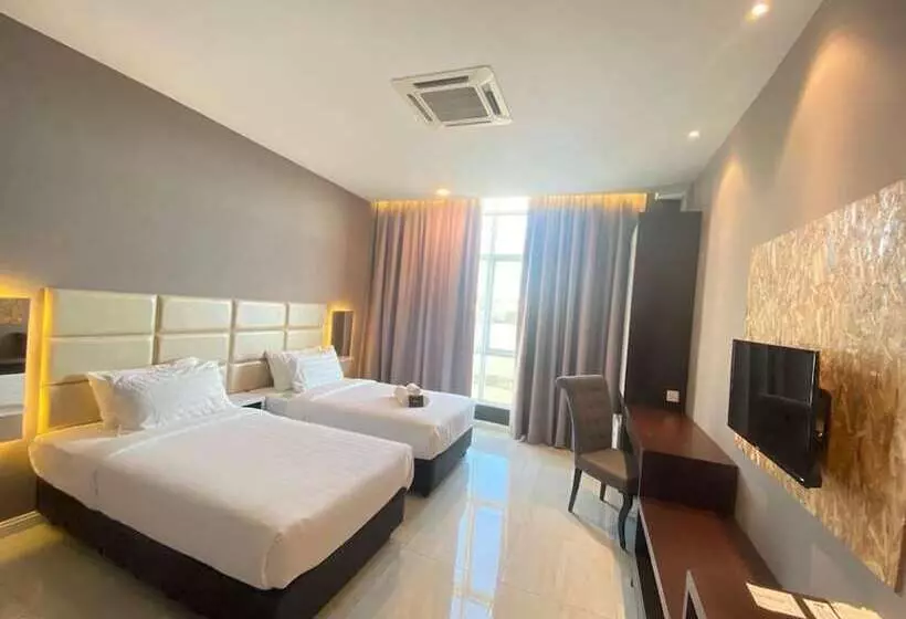 هتل Stirling Suites
