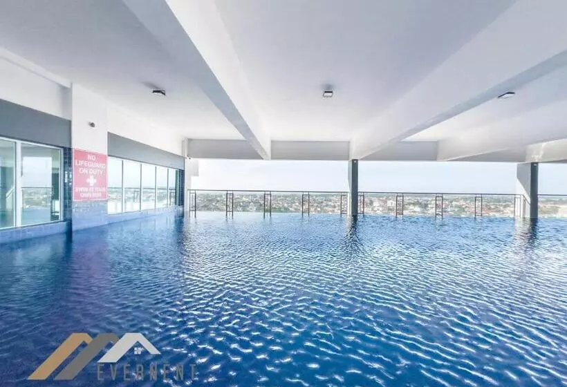 هتل Stirling Suites