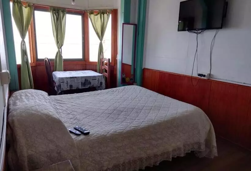 ペンション Hostal Estación Recreo
