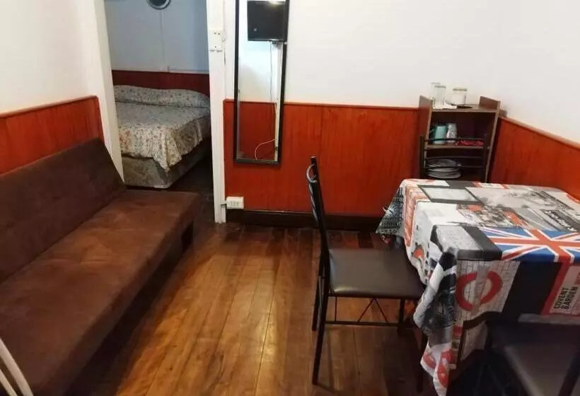 ペンション Hostal Estación Recreo