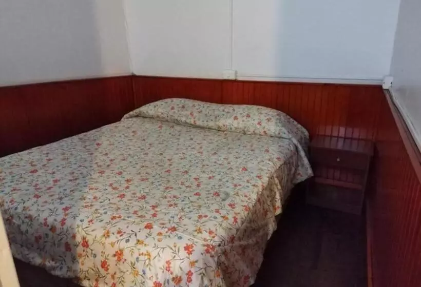 ペンション Hostal Estación Recreo