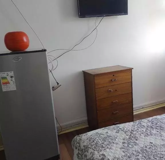 ペンション Hostal Estación Recreo