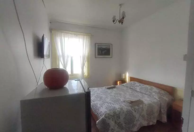 ペンション Hostal Estación Recreo
