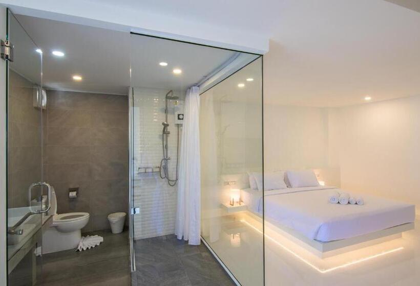 Thewhitehotel By Charoensri Sha Extra Plus