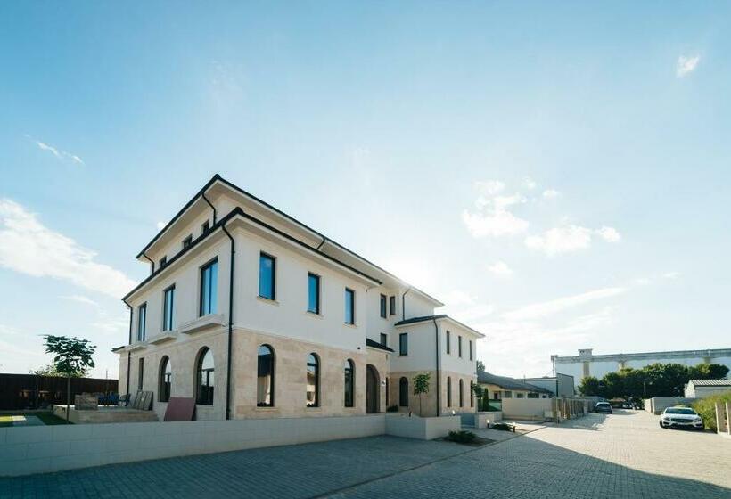 فندق Arn Boutique