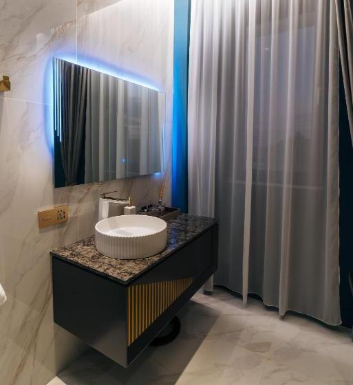 فندق Arn Boutique