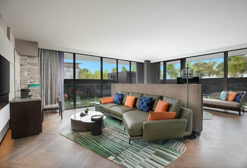 Отель Indigo Suzhou Yangcheng Lake, An Ihg