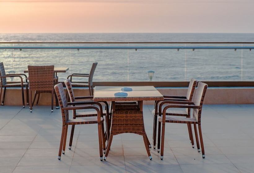 هتل Les Sables D Or