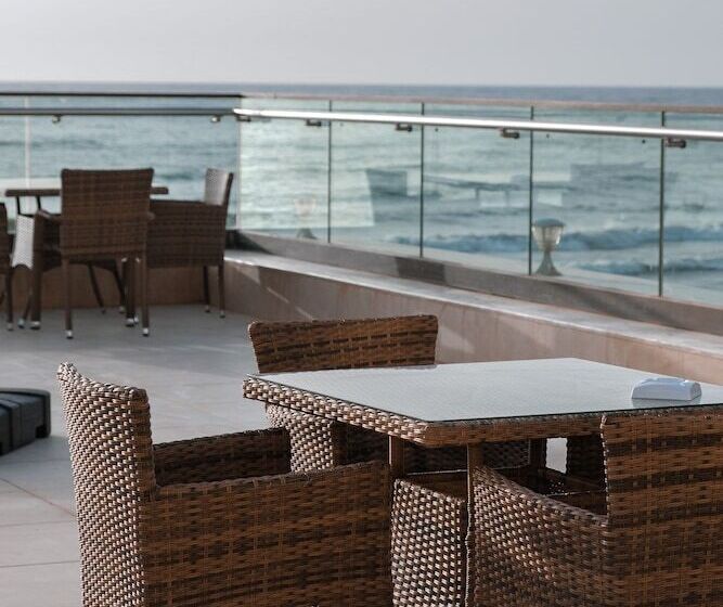 هتل Les Sables D Or