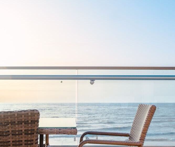 هتل Les Sables D Or