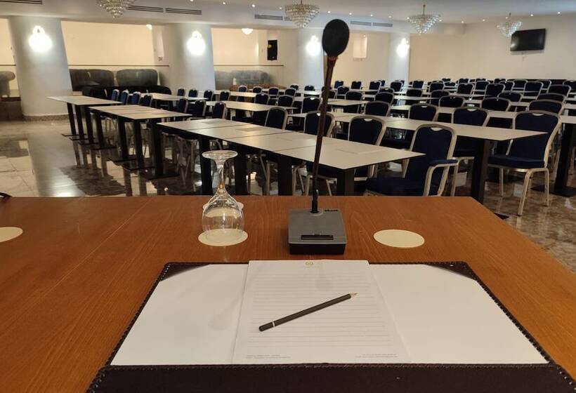 هتل Les Sables D Or