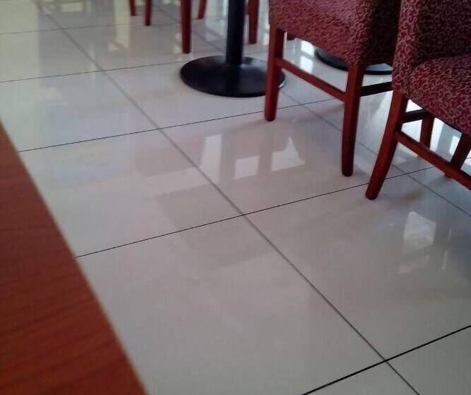 בית מלון כפרי Mercure Qingdao Downtown