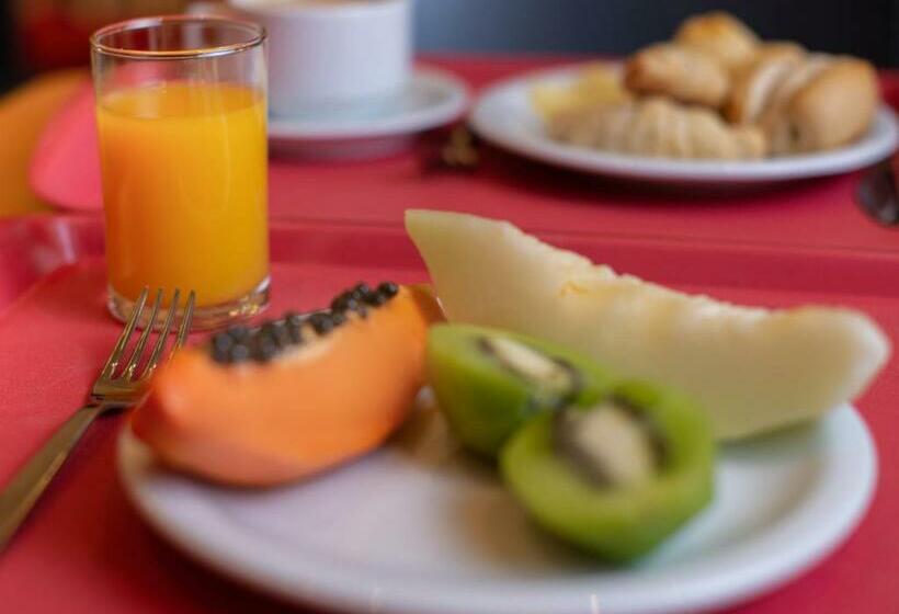 هتل Moov Porto Alegre