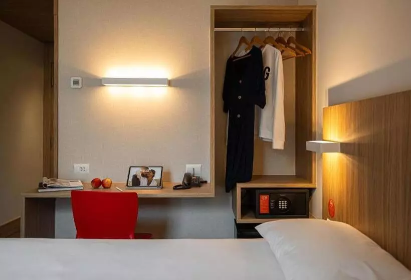 ホテル Moov Porto Alegre