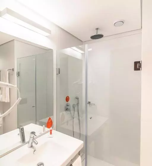 ホテル Moov Porto Alegre