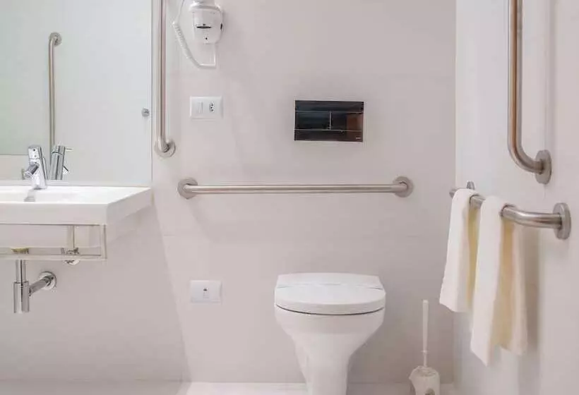 ホテル Moov Porto Alegre