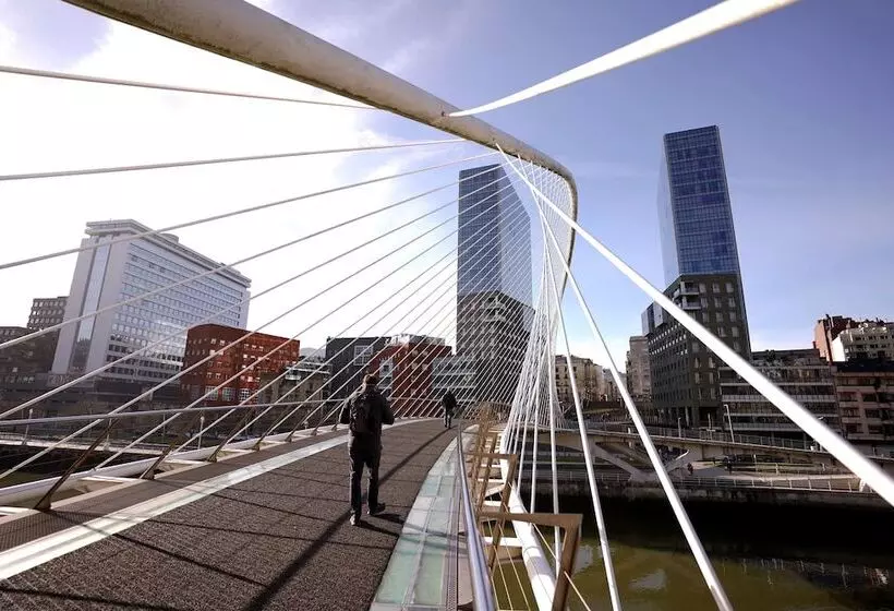 ホテル Radisson Collection Bilbao