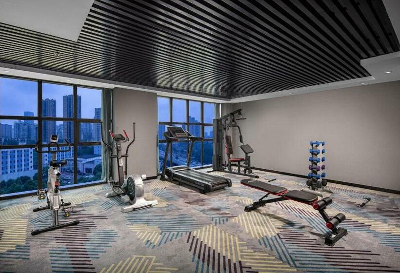 בית מלון כפרי Ramada By Wyndham Changsha Tianxin