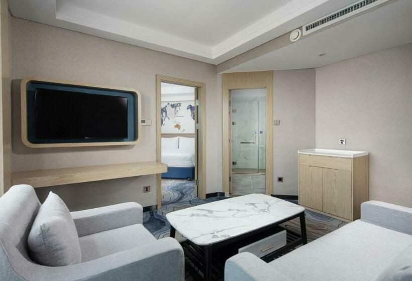 בית מלון כפרי Ramada By Wyndham Changsha Tianxin