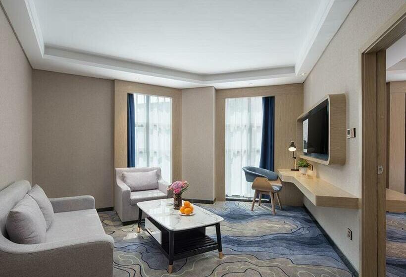 בית מלון כפרי Ramada By Wyndham Changsha Tianxin