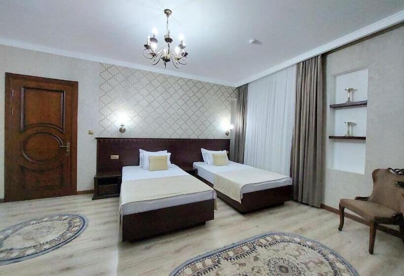 בית מלון כפרי Times