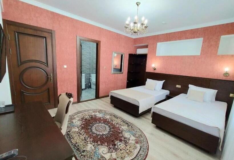 בית מלון כפרי Times