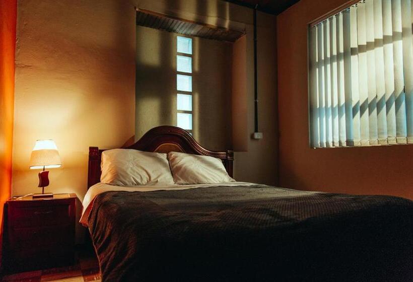 بنسيون Xanticohostal