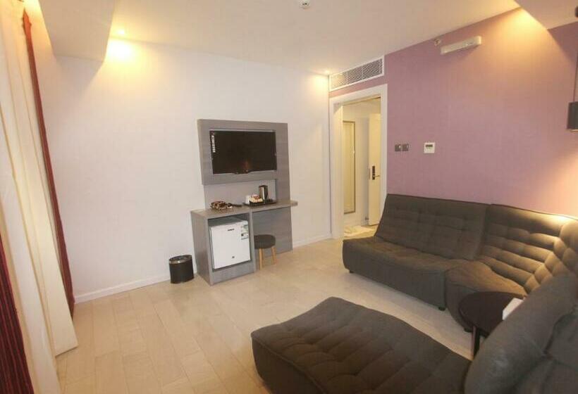 شركة الصنوبرة الفندقية فندق منازلي الخزامى