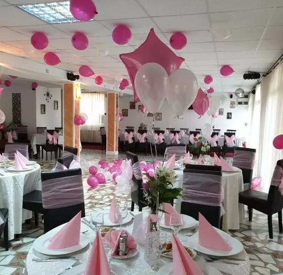 Hotelli Raza De Soare