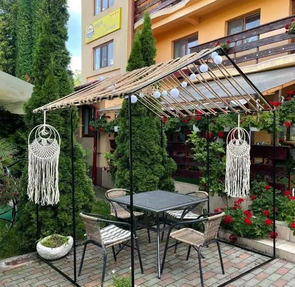 Hotelli Raza De Soare