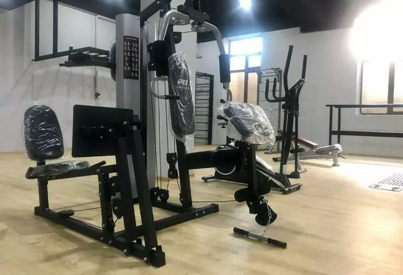 هتل Shedevr Plaza