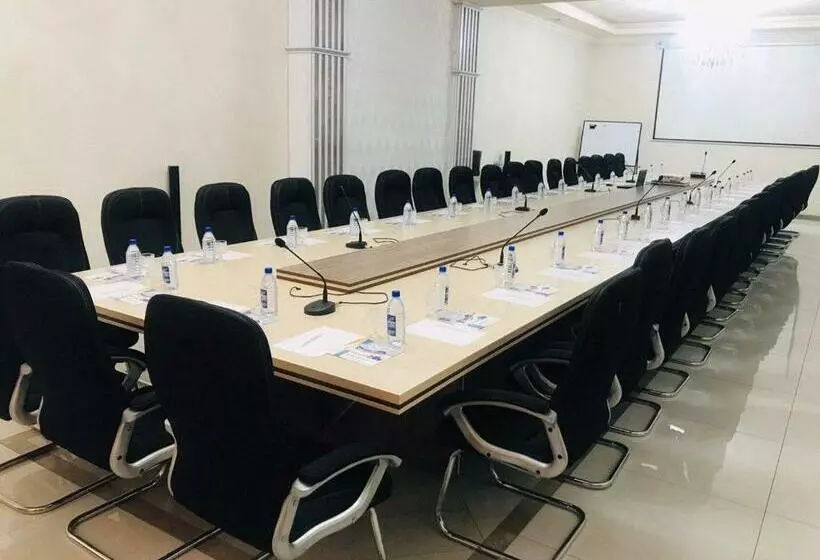 هتل Shedevr Plaza