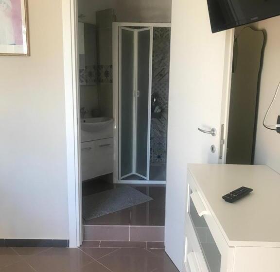 פנסיון Fontane Bianche Guest Rooms