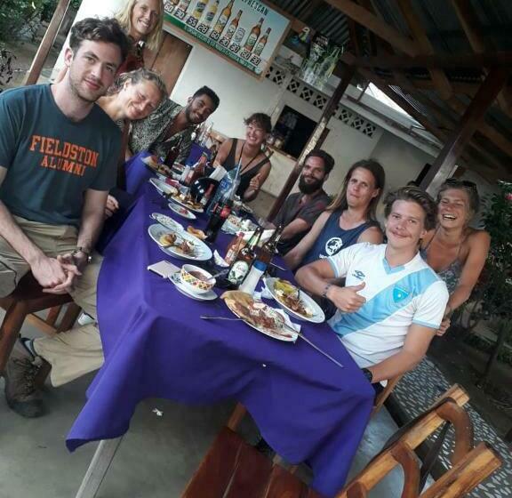 پانسیون Hostal La Cascada