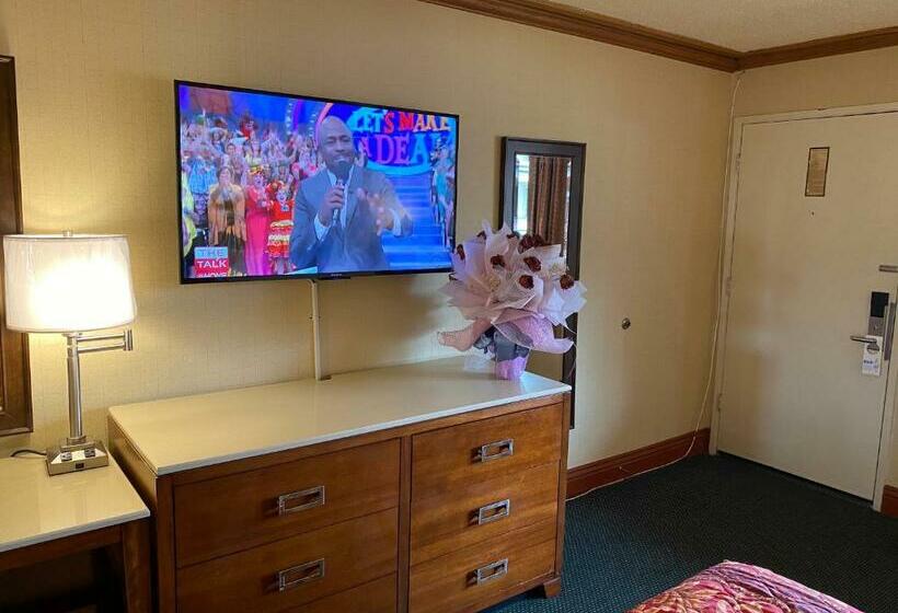 汽车旅馆  New Century Inn