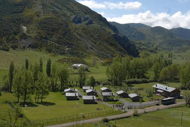 Casas De Montaña Alto Curueño