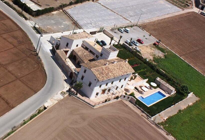 בית מלון כפרי La Mozaira