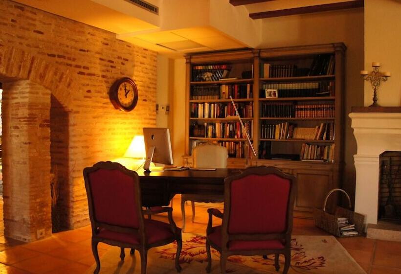 בית מלון כפרי La Mozaira