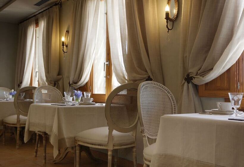 בית מלון כפרי La Mozaira