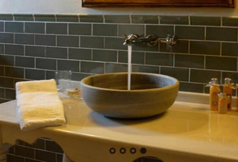 בית מלון כפרי La Mozaira